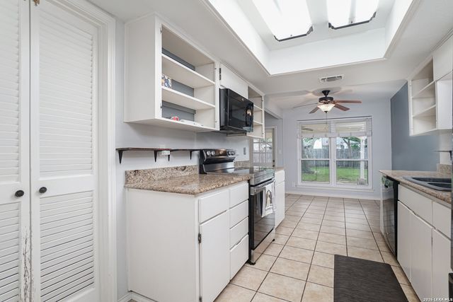 2822 BURNING TRAIL ST, San Antonio, TX 78247