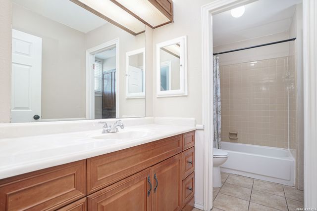 2822 BURNING TRAIL ST, San Antonio, TX 78247