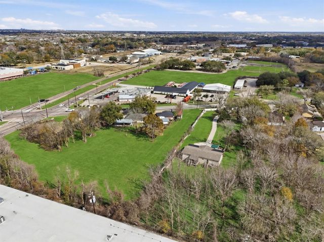 3932 Allen Genoa Road, Pasadena, TX 77504