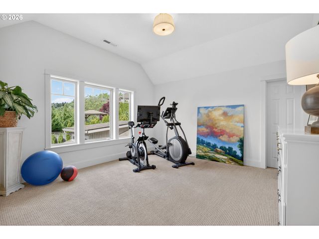 8435 Nw HAZELTINE St, Portland, OR 97229
