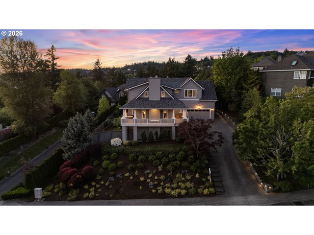 8435 Nw HAZELTINE St, Portland, OR 97229