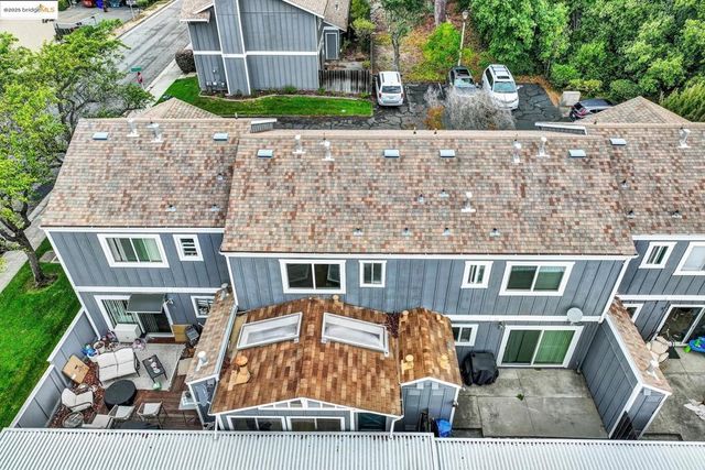 12 Park Ct, Richmond, CA 94803