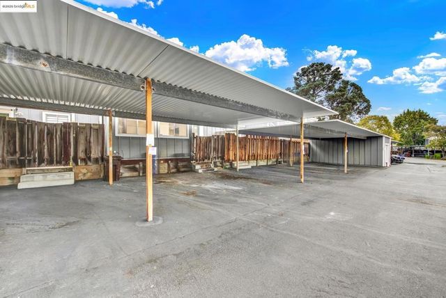 12 Park Ct, Richmond, CA 94803