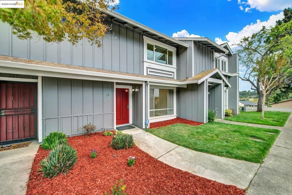 12 Park Ct, Richmond, CA 94803