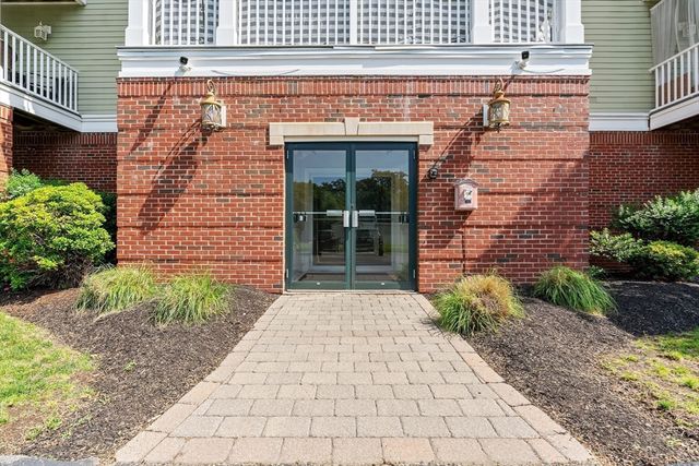 328 Copeland St 2D, Quincy, MA 02169