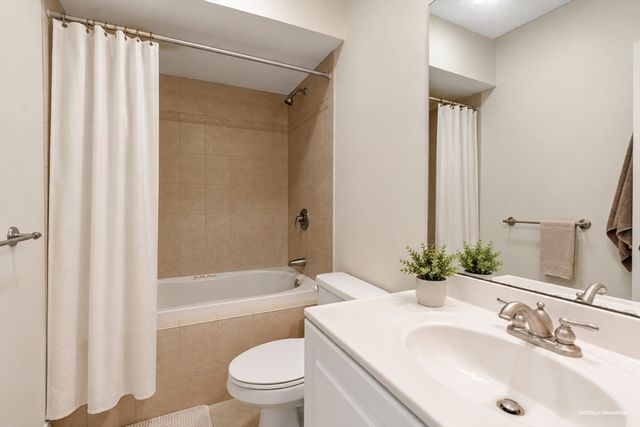 328 Copeland St 2D, Quincy, MA 02169