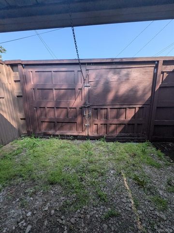 7284 Gartner Street, Detroit, MI 48209