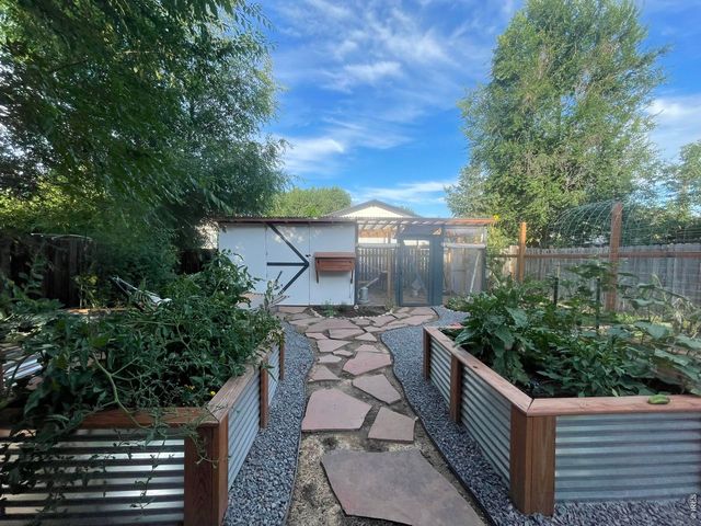 812 Aztec Dr, Fort Collins, CO 80521