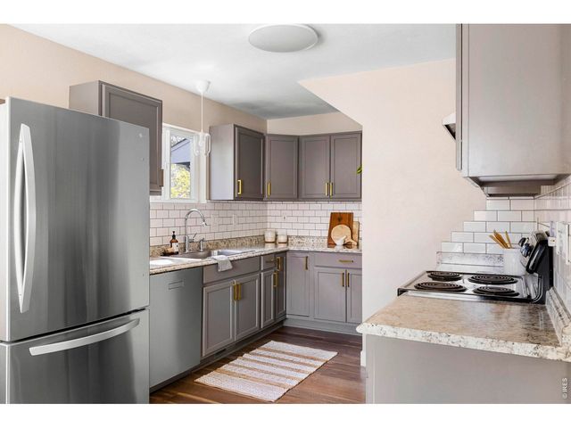 812 Aztec Dr, Fort Collins, CO 80521