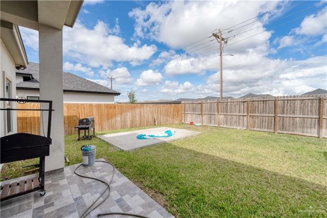 1412 S Waxahachie Street, Alton, TX 78572