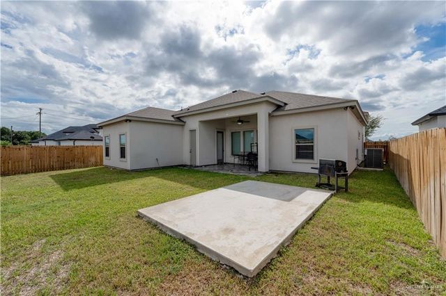 1412 S Waxahachie Street, Alton, TX 78572