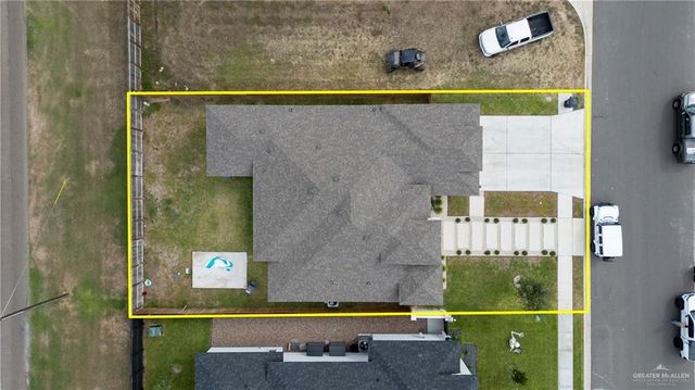 1412 S Waxahachie Street, Alton, TX 78572