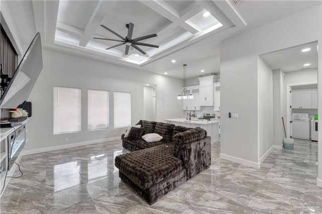 1412 S Waxahachie Street, Alton, TX 78572