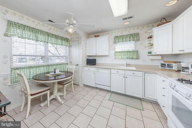 46 NATURE LN, Sewell, NJ 08080