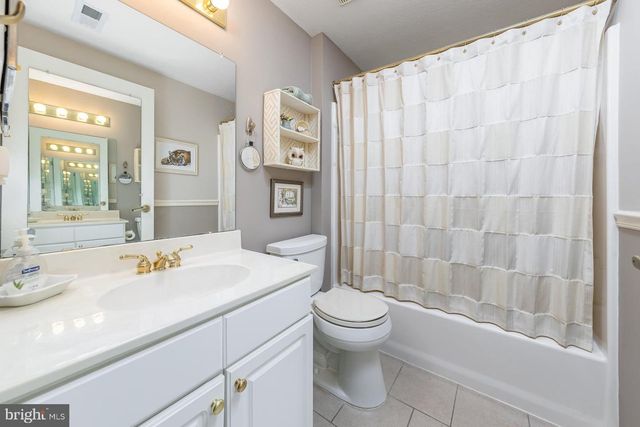 46 NATURE LN, Sewell, NJ 08080