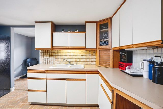 9114 29th AVENUE, Kenosha, WI 53143