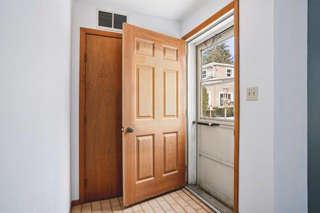 9114 29th AVENUE, Kenosha, WI 53143