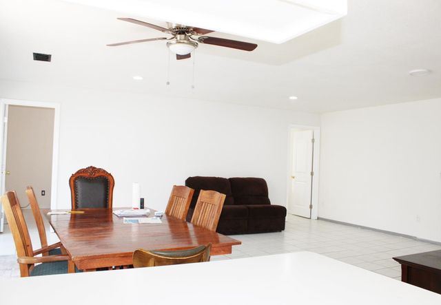 5501 Gilgunn Way, Sacramento, CA 95822