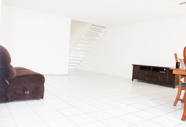 5501 Gilgunn Way, Sacramento, CA 95822