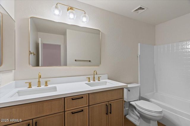 2289 W Hayden Peak Drive, San Tan Valley, AZ 85144