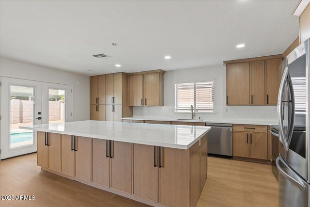 2289 W Hayden Peak Drive, San Tan Valley, AZ 85144