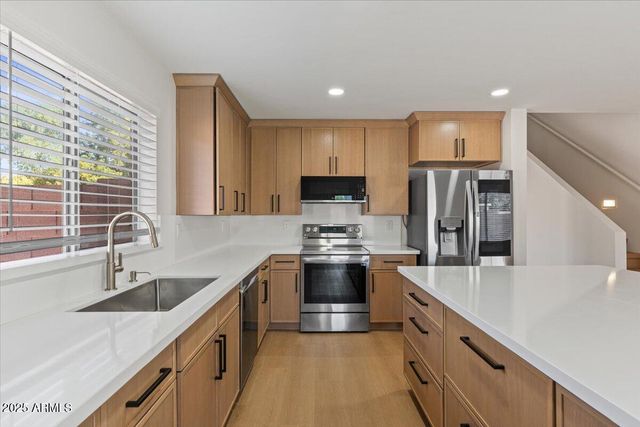 2289 W Hayden Peak Drive, San Tan Valley, AZ 85144