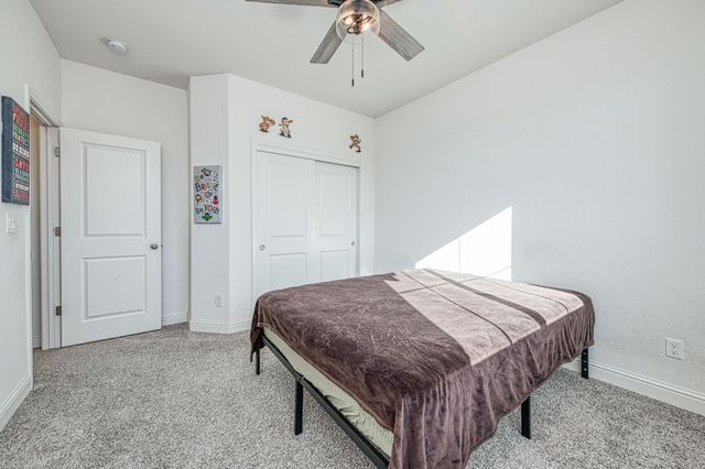 1676 Las Rosas Ave, Clovis, CA 93619