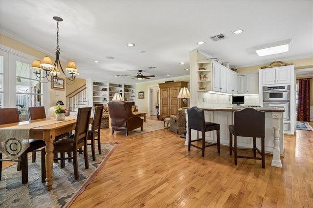 12122 Kimberley Lane, Houston, TX 77024