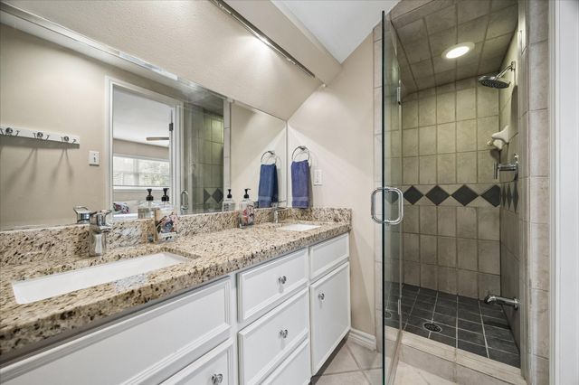 12122 Kimberley Lane, Houston, TX 77024