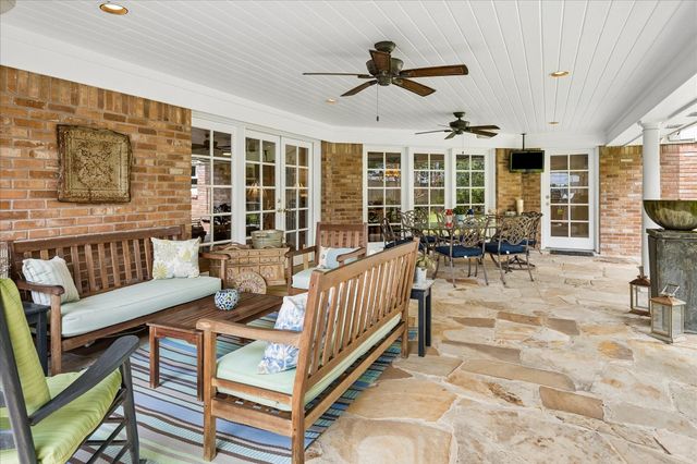 12122 Kimberley Lane, Houston, TX 77024