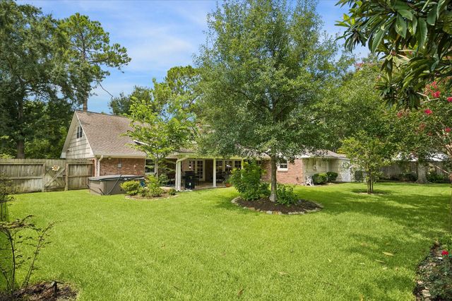 12122 Kimberley Lane, Houston, TX 77024