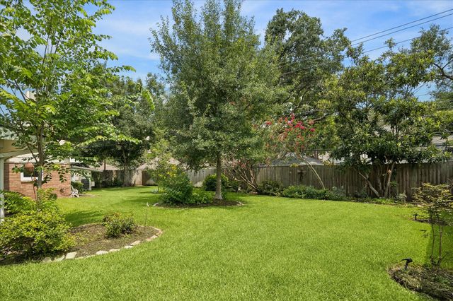 12122 Kimberley Lane, Houston, TX 77024
