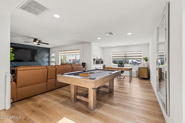 8024 E HUBBELL Street, Scottsdale, AZ 85257