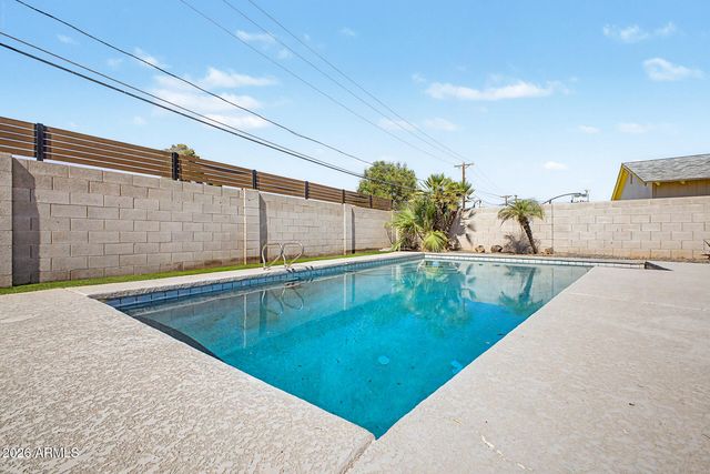 8024 E HUBBELL Street, Scottsdale, AZ 85257