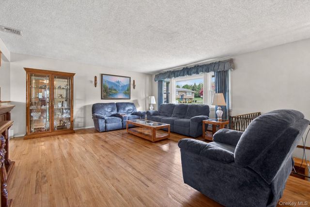 22 Oneil Circle, Monroe, NY 10950