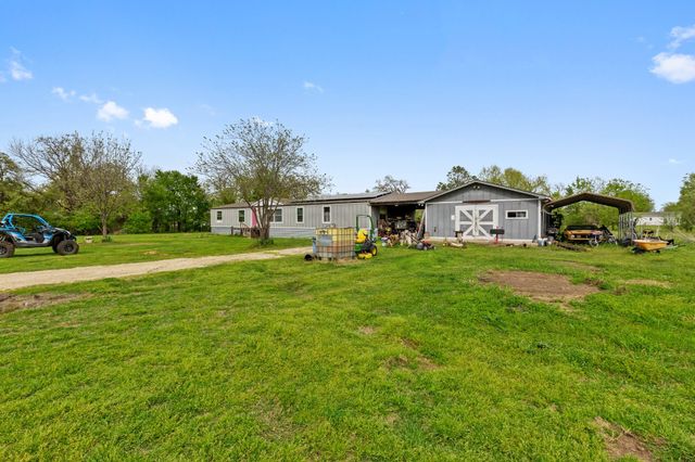 1128 County Road 429, Cleburne, TX 76031