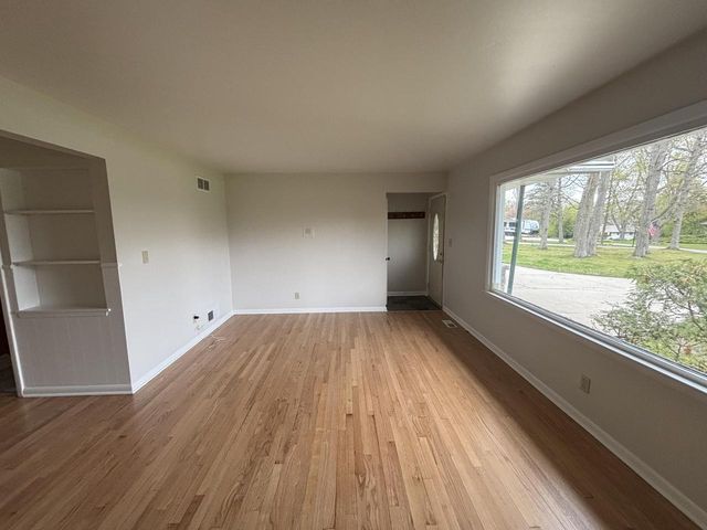 N50W16323 Pin Oak COURT, Menomonee Falls, WI 53051