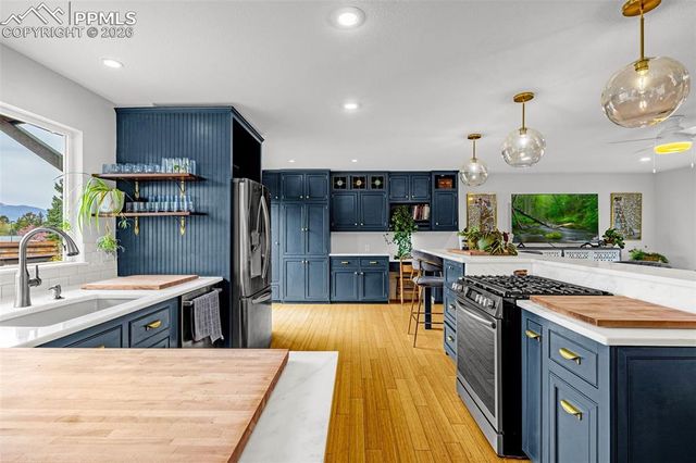 2306 Providence Circle, Colorado Springs, CO 80909