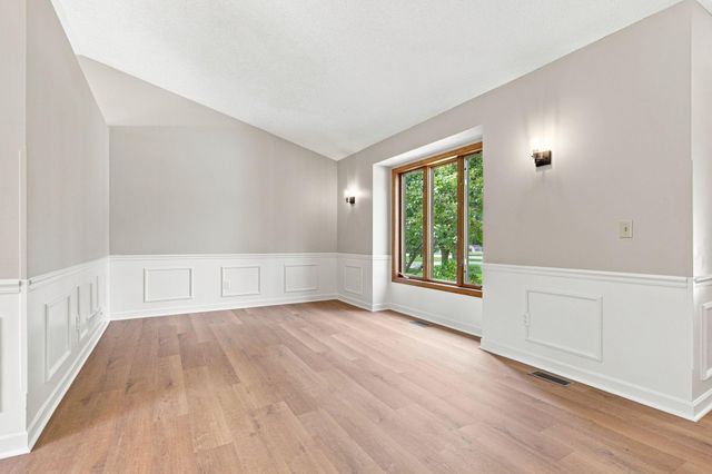 9081 13th Street NE, Saint Michael, MN 55376