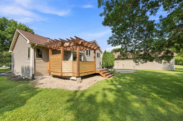 9081 13th Street NE, Saint Michael, MN 55376