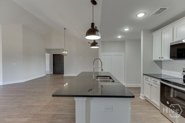 228 Franklin Hills Drive B14, Carnesville, GA 30521