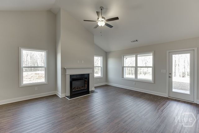 228 Franklin Hills Drive B14, Carnesville, GA 30521