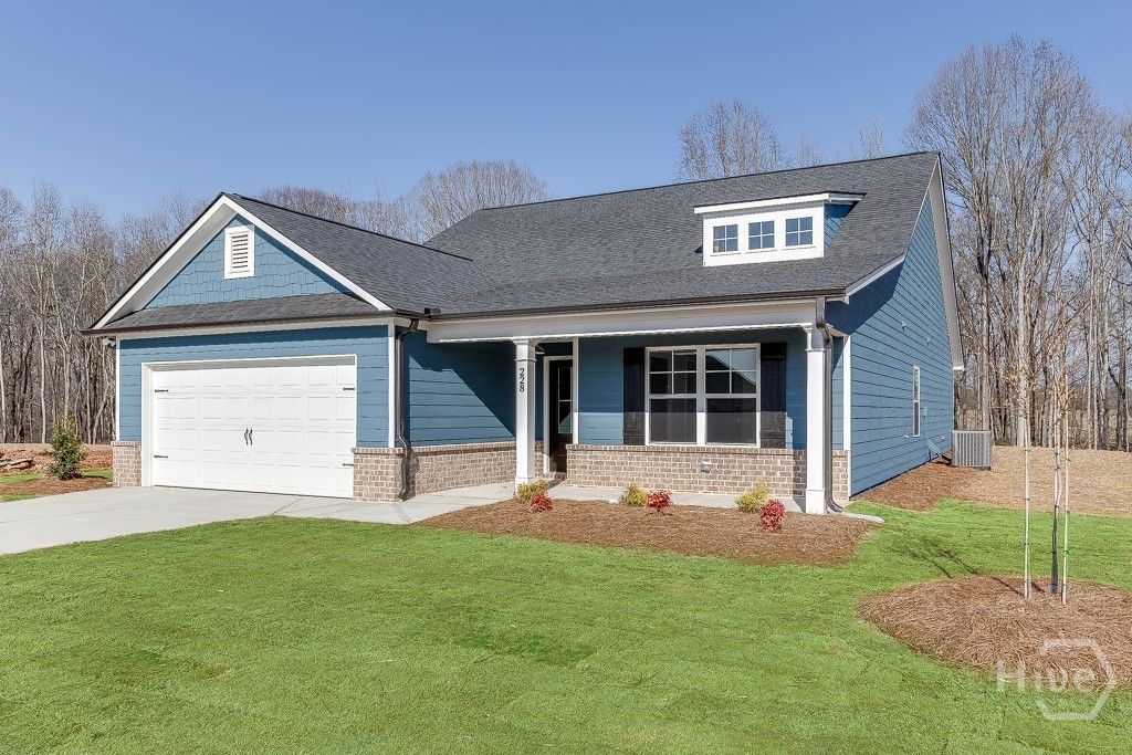 228 Franklin Hills Drive B14, Carnesville, GA 30521