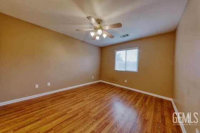 327 Fern Meadow Drive, Bakersfield, CA 93308