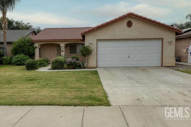 327 Fern Meadow Drive, Bakersfield, CA 93308