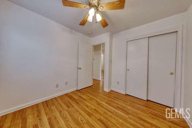 327 Fern Meadow Drive, Bakersfield, CA 93308