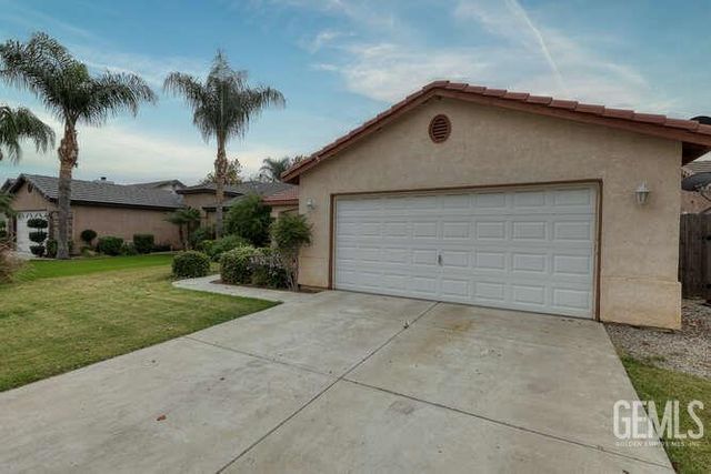327 Fern Meadow Drive, Bakersfield, CA 93308