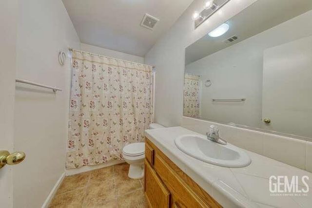 327 Fern Meadow Drive, Bakersfield, CA 93308