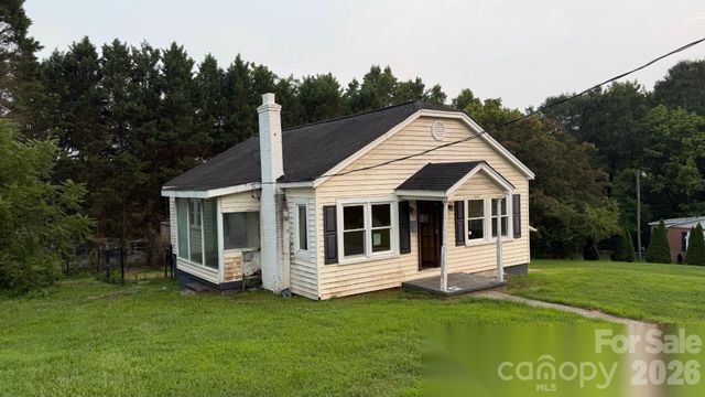 803 S Grove Street, Lincolnton, NC 28092