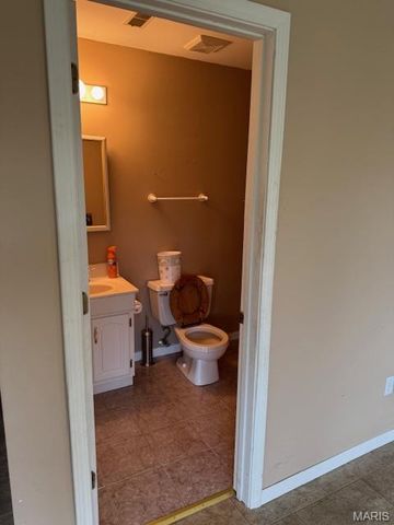 1105 James Street, Washington, MO 63090